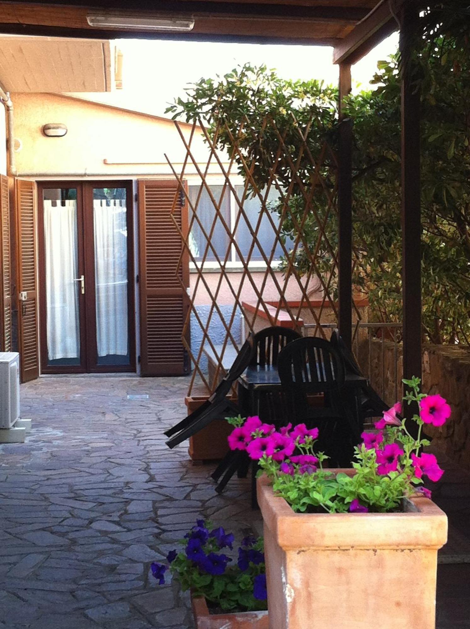 קסטליונה דלה פסקאיה Residenza Turistico Alberghiera Corallo מראה חיצוני תמונה